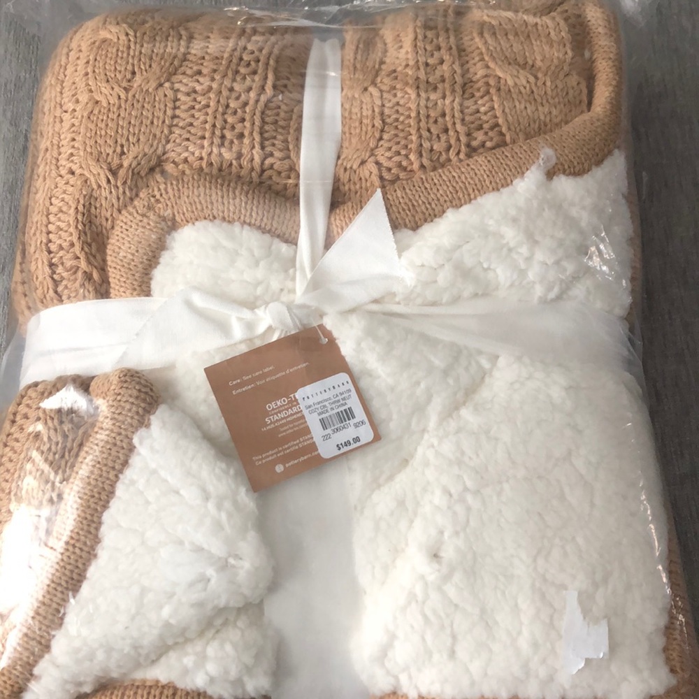 Pottery Barn Cozy Cable Throw-NEW